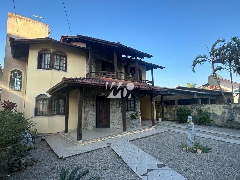 Casa em Pagani, Palhoça. 4 quartos, 269m². Imagem 2 de 14